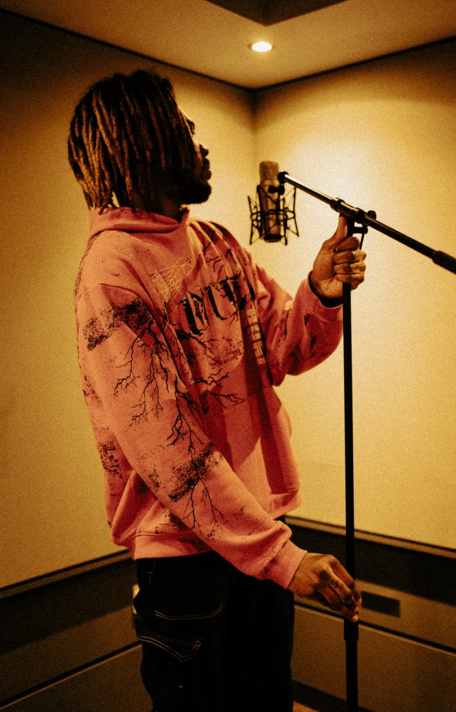 SepticWRLD setting up a studio for vocal recording